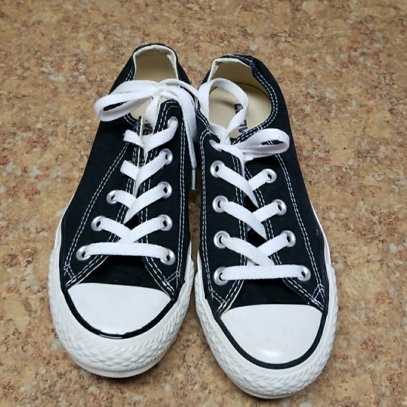 black and white converse size 6